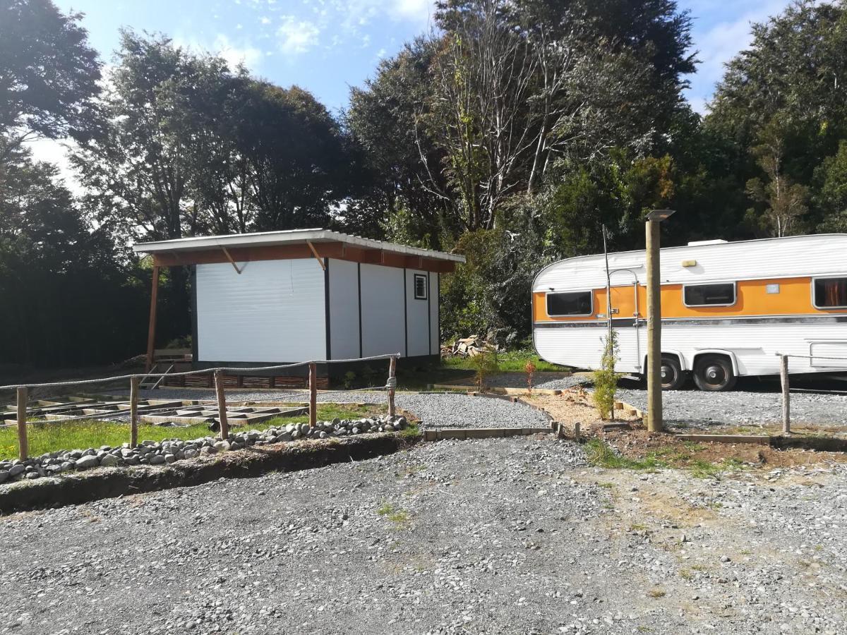 Hostal La Minga Chaitén Exteriör bild